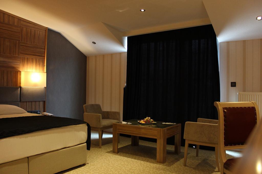 Hotel Neba Royal